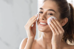Understanding Astringents vs Toners: Key Differences for Better Skin