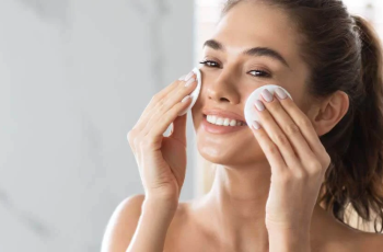 Understanding Astringents vs Toners: Key Differences for Better Skin