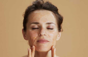 Essential Skincare Ingredients to Avoid and Embrace for Rosacea Care