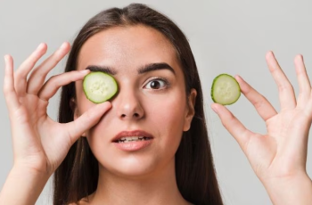 Skincare Tips to Treat and Prevent Under-Eye Bags Naturally