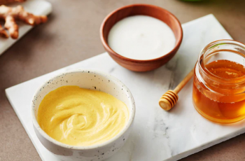 Honey in Skincare: Natural Hydration and Healing for Your Skin Honey in Skincare: Natural Hydration and Healing for Your Skin