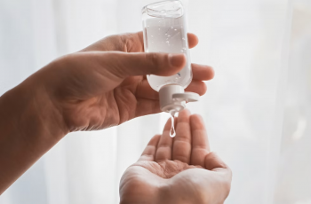 How Often Should You Use Azelaic Acid for Clear, Healthy Skin?