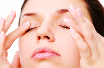 How to Fix Tired Eyes With Smart Skincare Solutions
