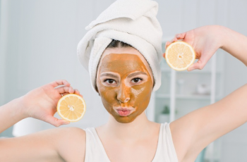 How to Get Naturally Glowing Skin: Tips and Ingredients