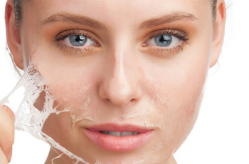 Skincare Showdown: Squalane or Hyaluronic Acid for Hydration? Skincare Showdown: Squalane or Hyaluronic Acid for Hydration?