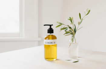 Cleansing Oils Explained: Deep Cleanse Without Stripping Natural Moisture