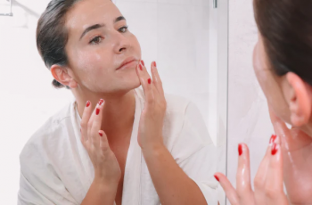 Should You Exfoliate Before a Mask? Skincare Experts Explain How Should You Exfoliate Before a Mask? Skincare Experts Explain How