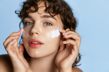 Dermatologist-Approved Skincare Tips to Treat Dry Skin Behind Ears Dermatologist-Approved Skincare Tips to Treat Dry Skin Behind Ears