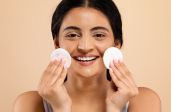 How Salicylic Acid Transforms Your Skincare Routine from Within How Salicylic Acid Transforms Your Skincare Routine from Within