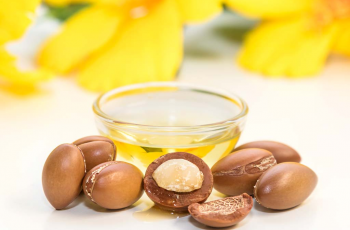 The Golden Skincare Oil: How Argan Nourishes Sensitive Skin